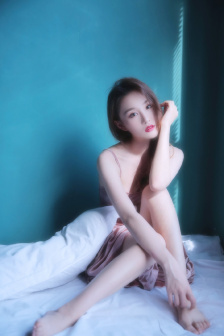 事物的秘密截取水中一段